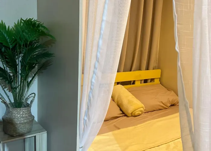 The Wooden Crib Apartamento Manila